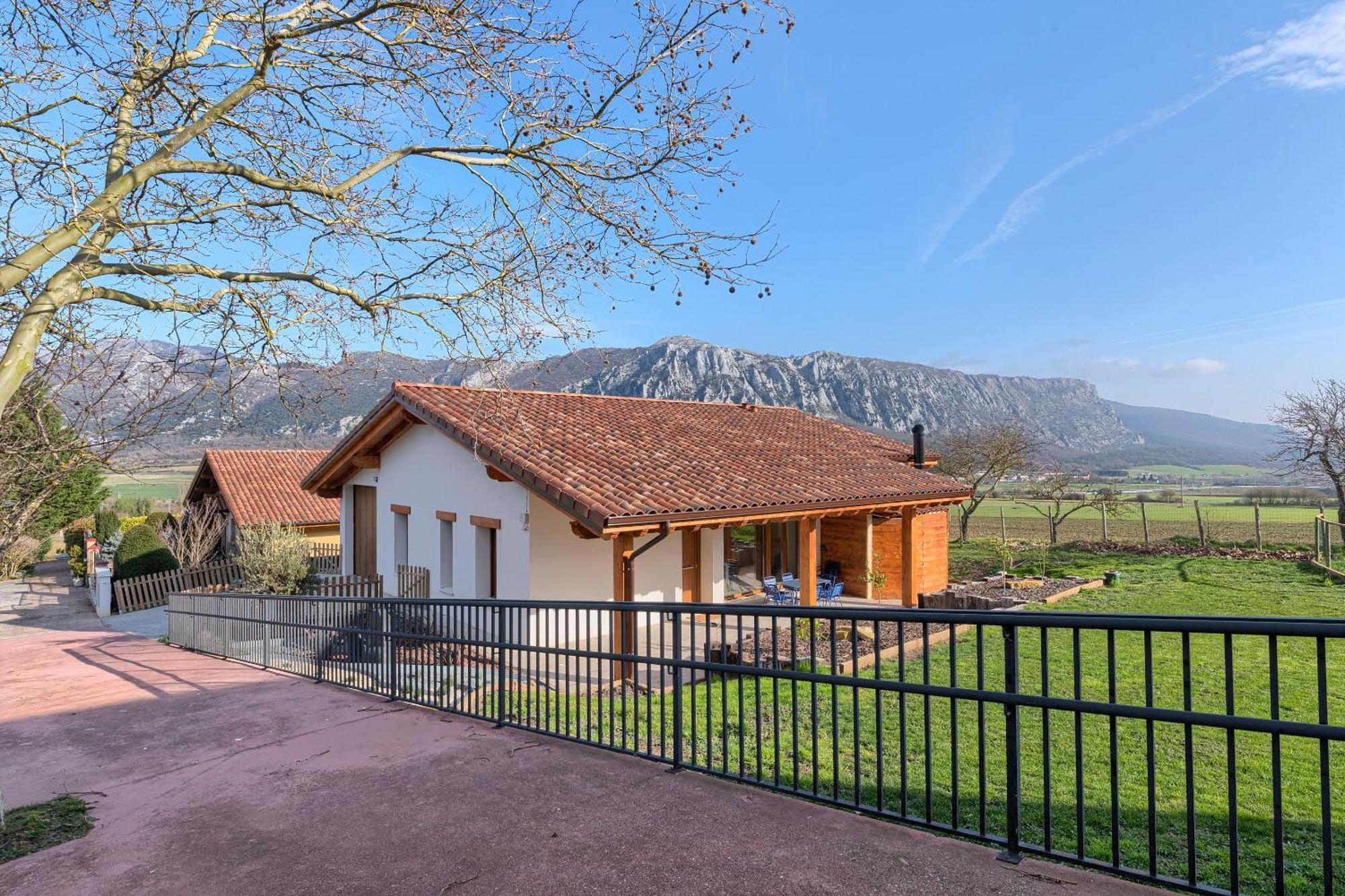 Vt Refugio De Paz En La Naturaleza Casa Espaciosa Para Familias Y Grupos Ibarguren Exteriör bild
